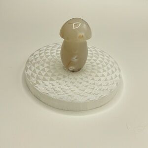 Flower Moss Agate Mushroom (measurement below)